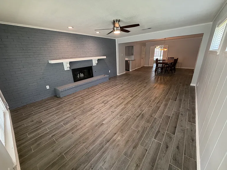 715 Kindred Ln — Photo 18