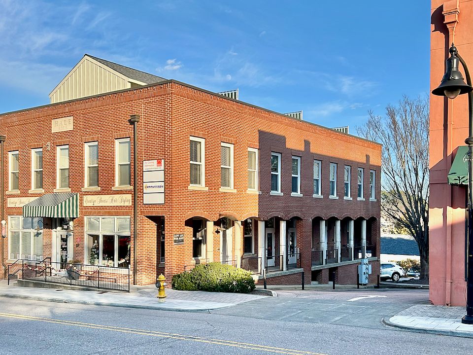 Building view from White Street, downtown Wake Forest