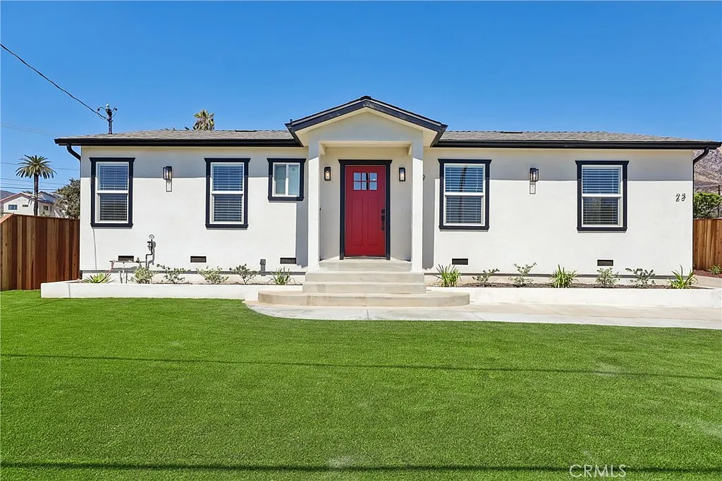 3 bed, 1220 sqft, $5,100 — Photo 1