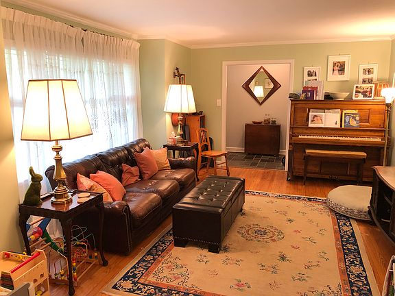 5th image of 3309 Waterbury Dr