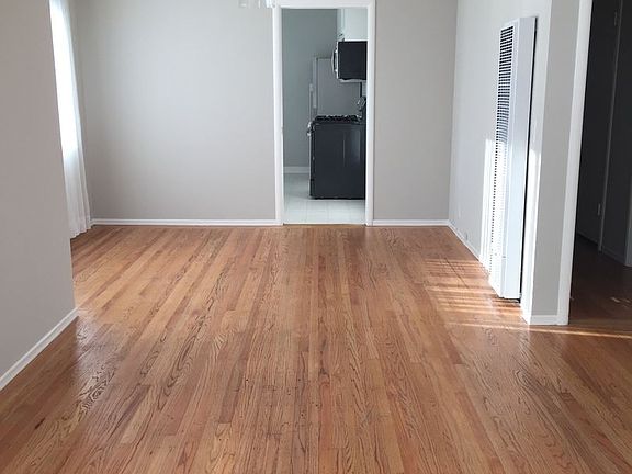 5th image of 970 Crane St #4