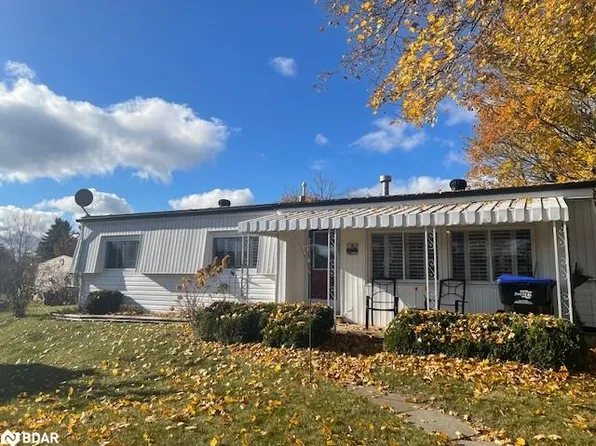 15 Trefoil Dr, Innisfil, ON L9S 1P8