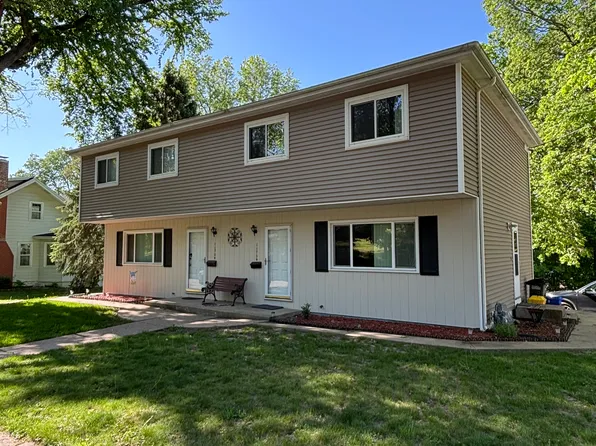 1170 Langworthy St, Dubuque, IA 52001