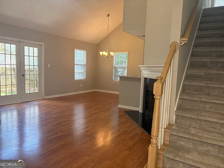 304 Everdale Rd — Photo 4