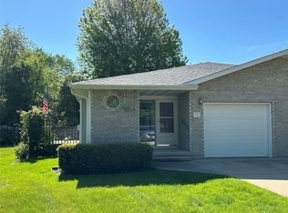 723 N 6th Avenue Cir, Winterset, IA 50273