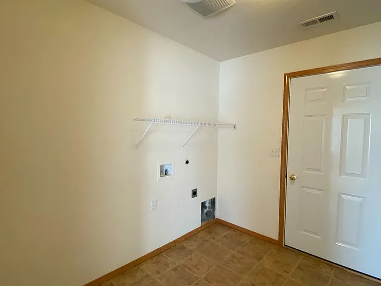 8004 Chehalis Dr — Photo 28