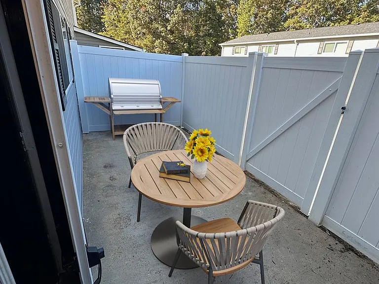 The Oaks at Monroe — Photo 4