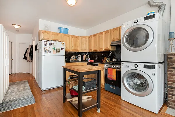 Rented by Bold New York | media 18