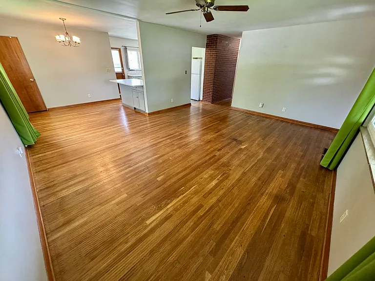 2562 Bristol Rd — Photo 3