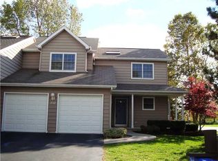 757 Robin Rd, Amherst, NY 14228