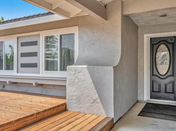 220 Essex Way, Benicia, CA 94510