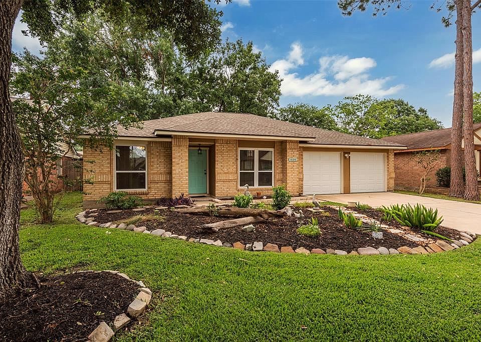 1st image of 404 Forest Hills Dr