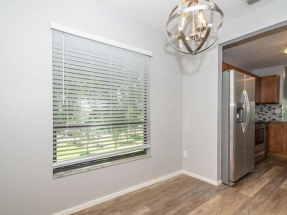 5th image of 7824 Niagara Ave #321