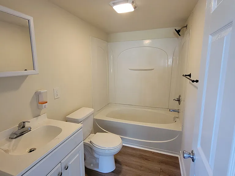 2121 Osborne Rd — Photo 6