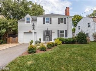 5821 Greenlawn Dr, Bethesda, MD