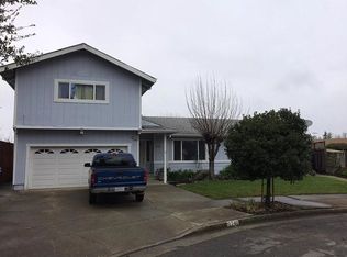 2340 Wyatt Ct, Santa Rosa, CA 95403