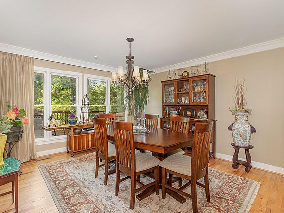 5th image of 53 Westridge Dr