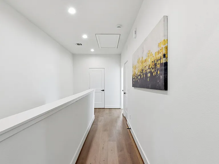 7704 Earl Rudder Way — Photo 31