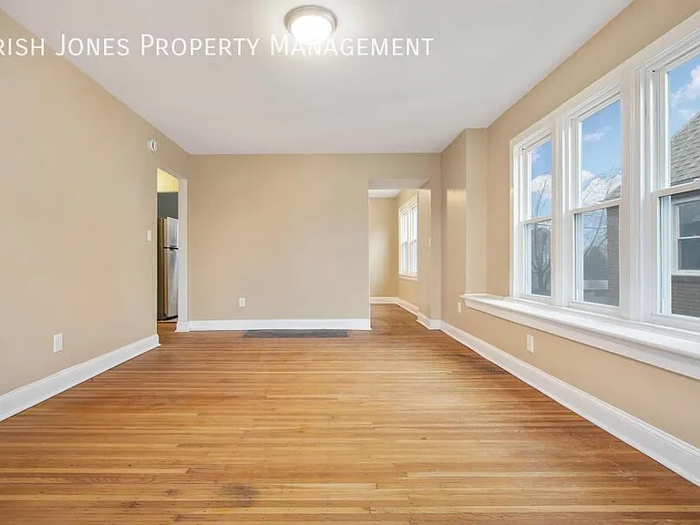 627 Kenmore Ave #UPPER — Photo 7