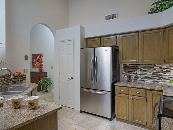 5th image of 8649 N Johnny Miller Dr