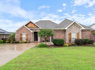 1300 Edge Valley Dr N, Conway, AR 72032