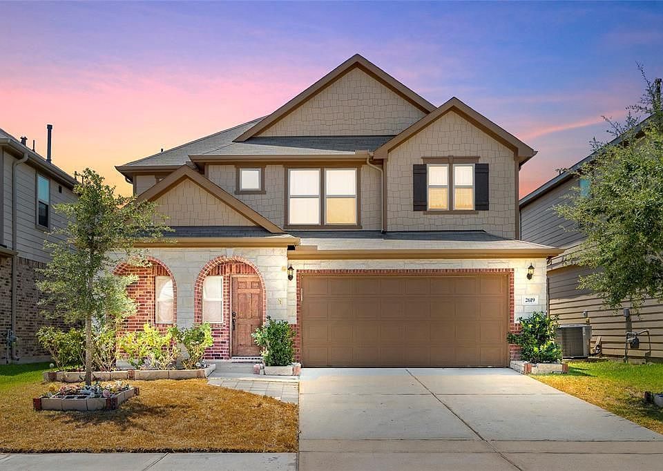 1st image of 2619 Amber Thicket Ct