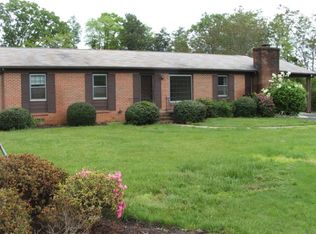 297 Mary Knoll Ln, Keysville, VA 23947