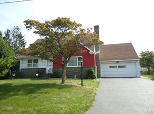 360 Northfield Dr, Bridgeport, CT 06606