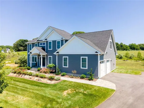 79 Explorer Dr N, Kingstown, RI 02874