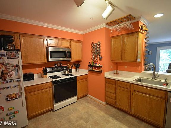 5th image of 6107 Wigmore Ln Unit F
