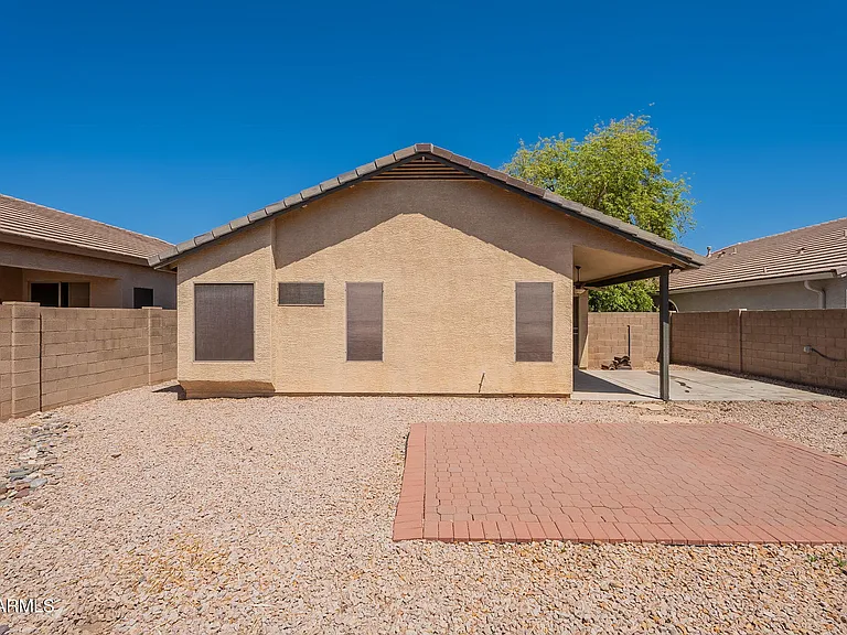 491 E Devon Dr — Photo 31