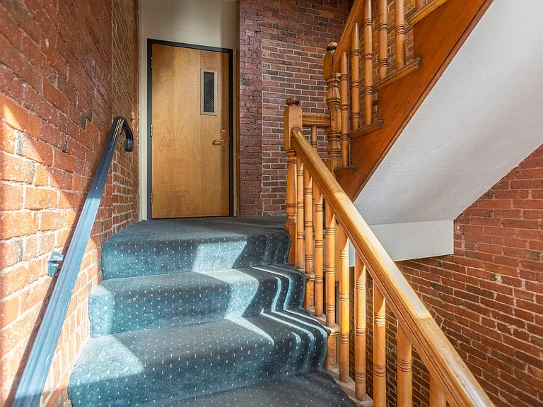 21 Charter St #202 — Photo 11