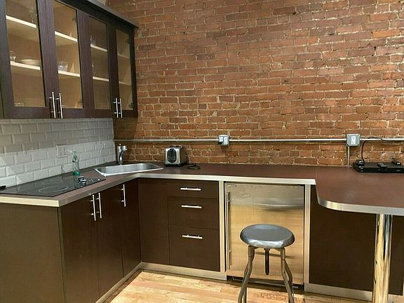 2nd image of 249 E 52nd St #1D