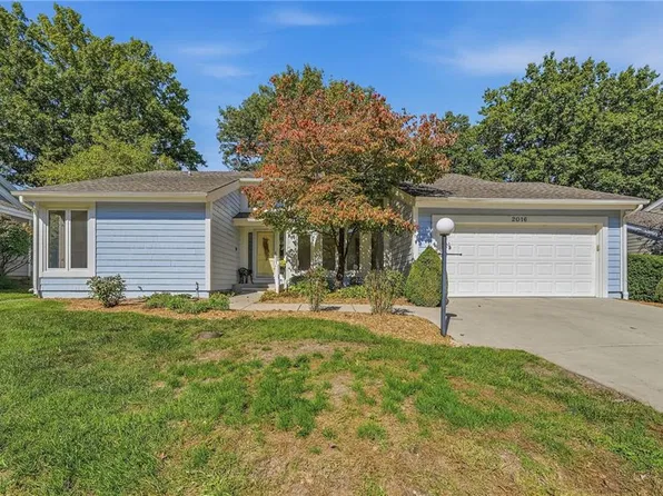 2016 W 123rd Ter, Leawood, KS 66209