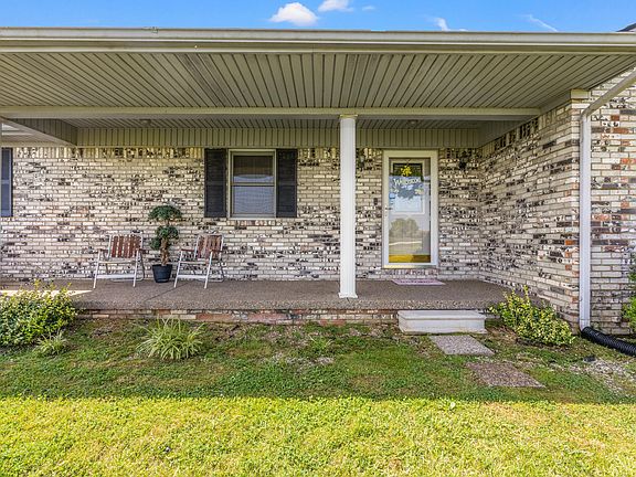 2nd image of 761 Texas Loop Rd