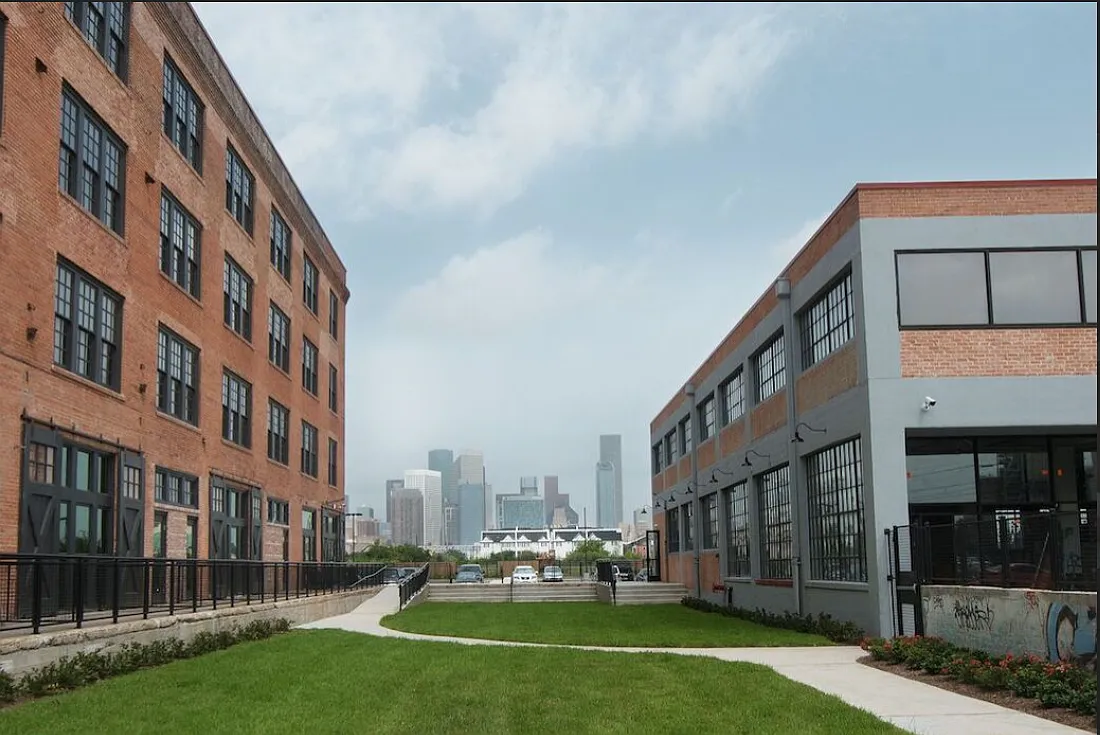 Sampson Lofts — Photo 2