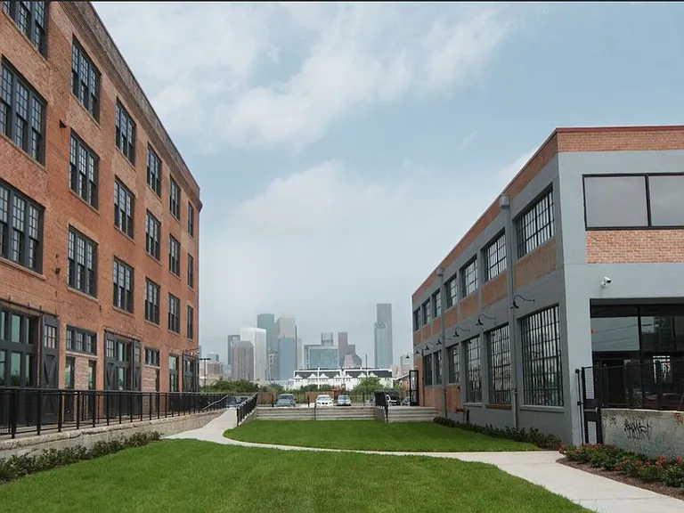 Sampson Lofts — Photo 2