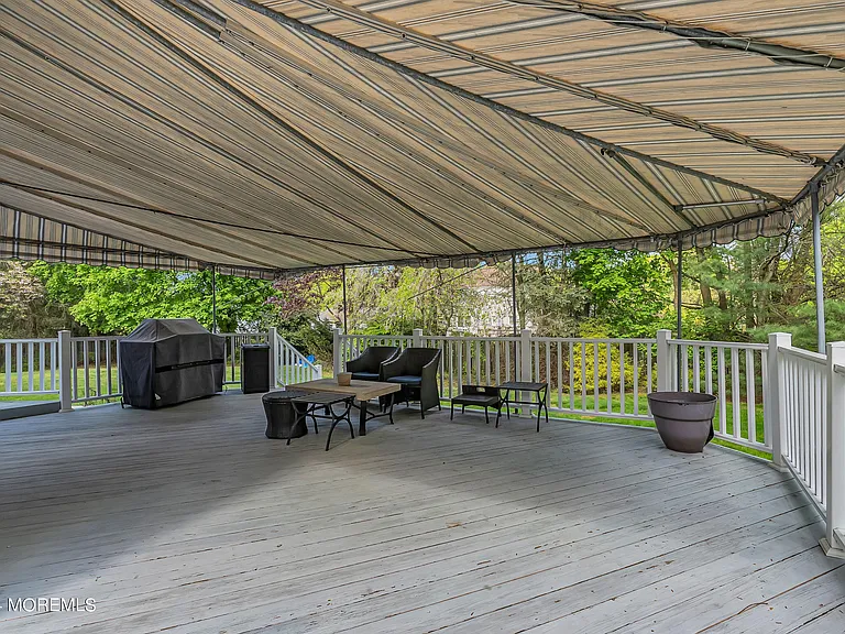 22 Meadow Ln — Photo 32