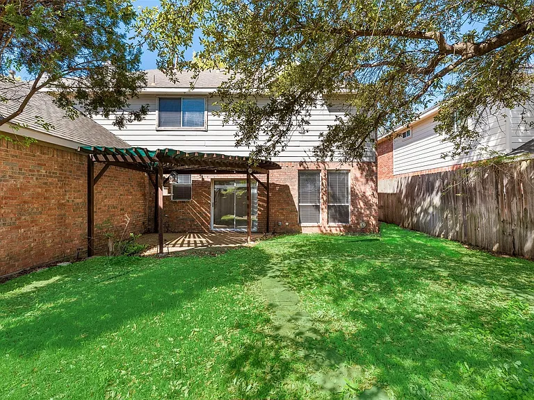 5832 Mossbrook Trl — Photo 32