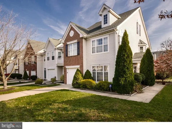 34 William Penn Cir, Medford, NJ 08055