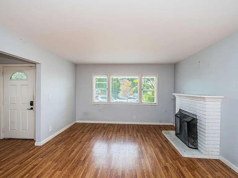 7345 Fay Ave — Photo 18