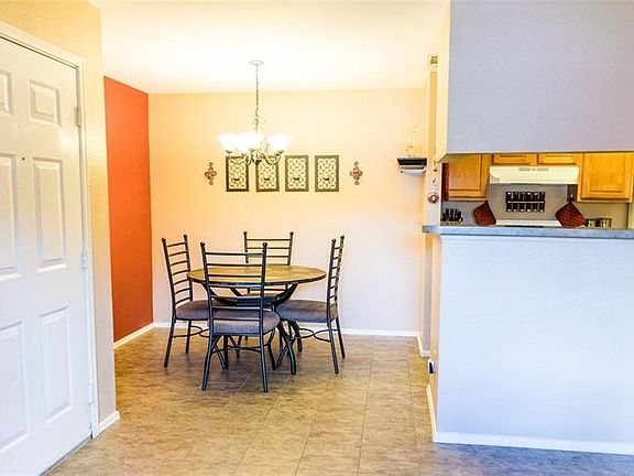 2nd image of 1400 Gandy Blvd N Unit 302