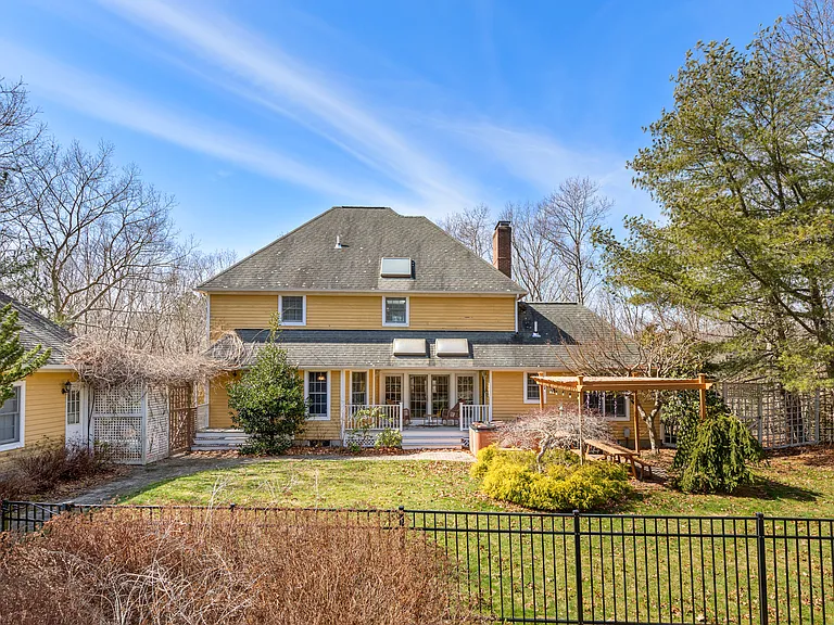 1559 Deerfield Rd — Photo 29