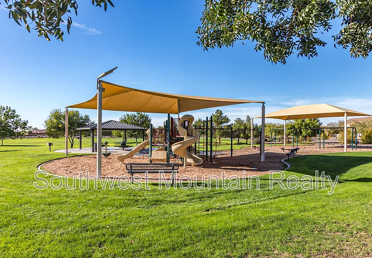 881 E Baylor Ln — Photo 42