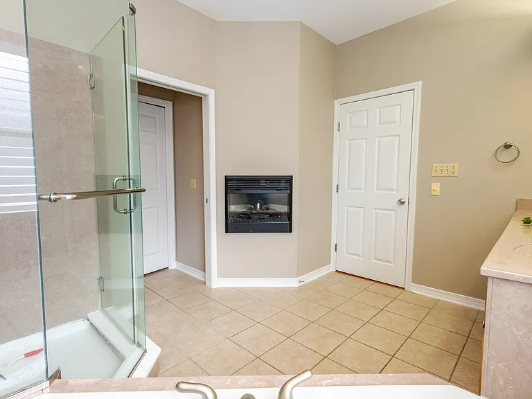5805 Dunbar Cir — Photo 35
