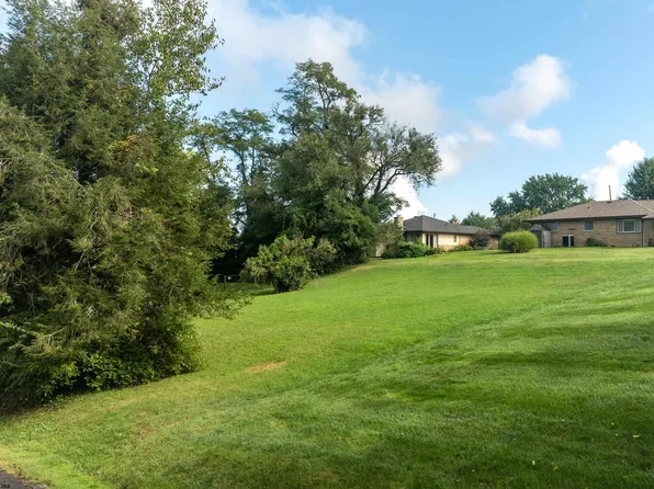 Woodhaven Dr, Morgantown, WV 26505