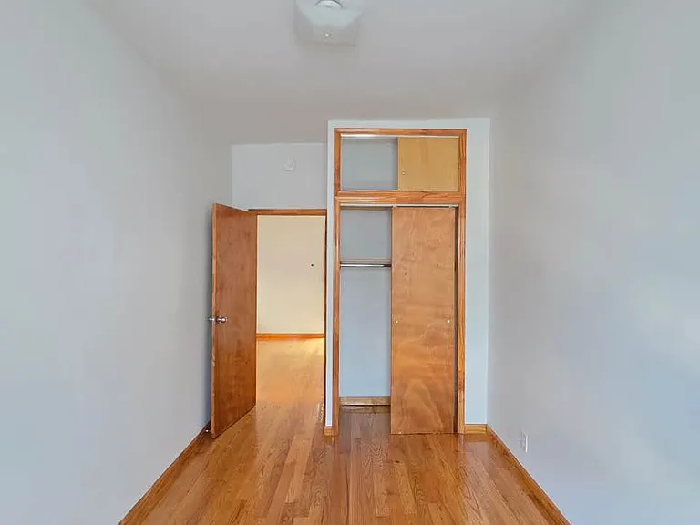 1855 74th St #2RR — Photo 7