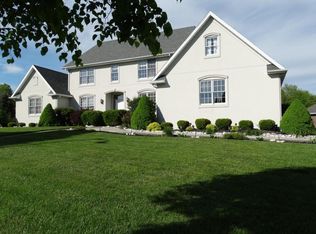 2074 S Forrest Heights Ave, Springfield, MO 65809