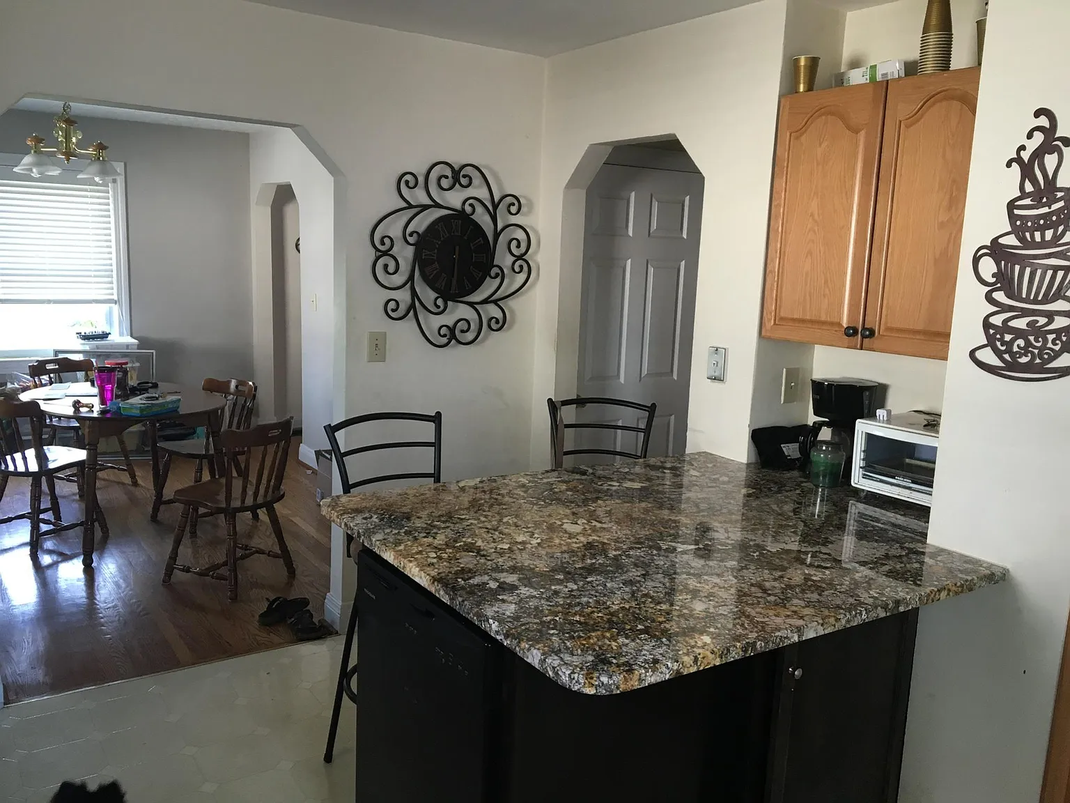 611 Maylawn Ave — Photo 3