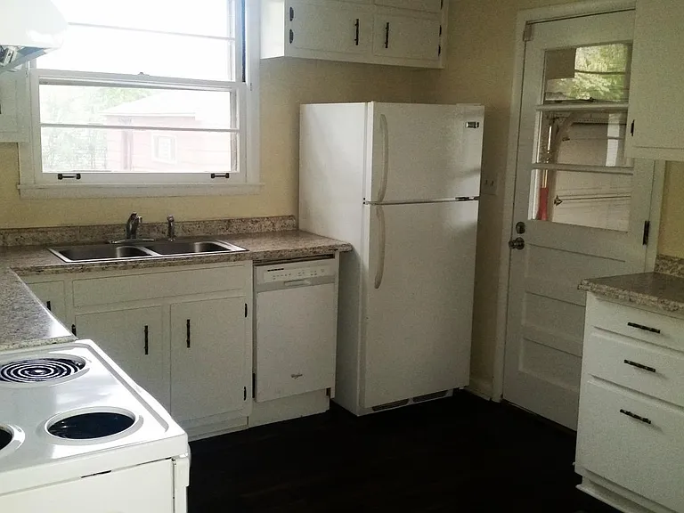 4005 Mem Pkwy N — Photo 5